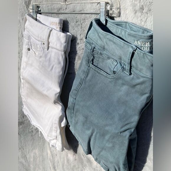 EUC 2-pairs American Eagle shorts Green Size 8 White Size 10 - Picture 10 of 10